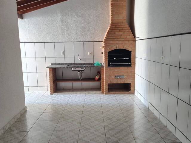 Casa para Venda em São José dos Campos - 4